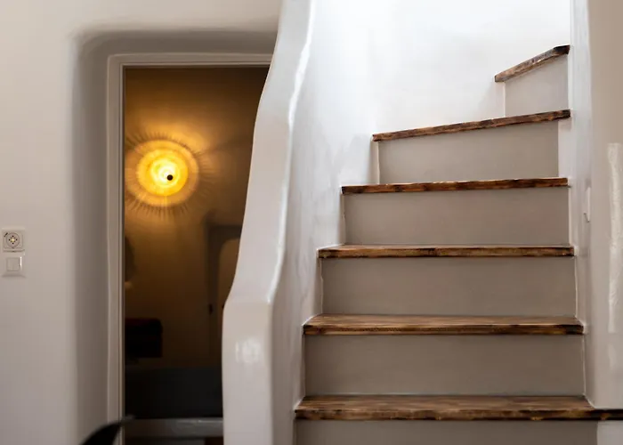 Santorini Cave Kontochori * Fira (Santorini)