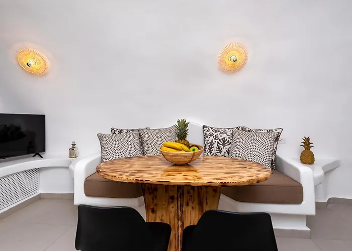 Santorini Cave Kontochori * Fira (Santorini)