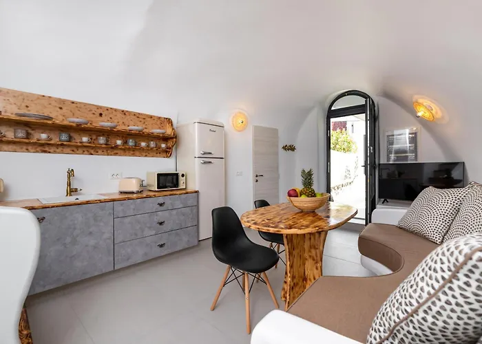 Santorini Cave Kontochori Tatil Evi